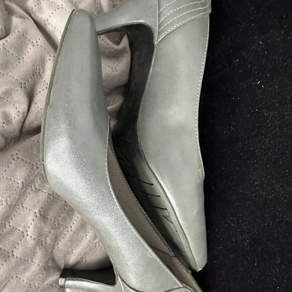 LifeStride Soft System Grey Heels Women’s 8.5 Comfort 2.5–3” Lightly Used - Picture 5 of 6